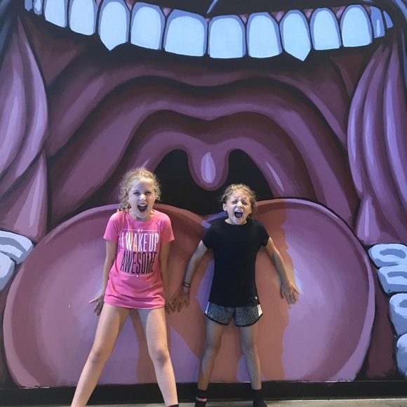 Meet your Posher, Chloe - Picture 1 of 1